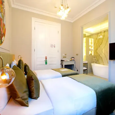 Ayramin Exclusive - Special Category